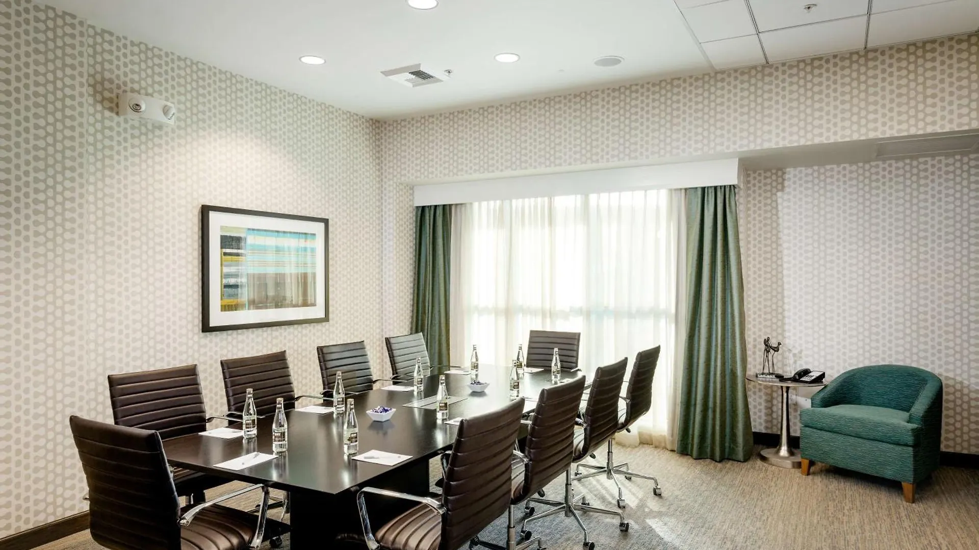 Hampton Inn & Suites By Hilton Seattle/Northgate 3*, Seattle